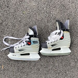 Bauer Kids Sneakers - Black and White